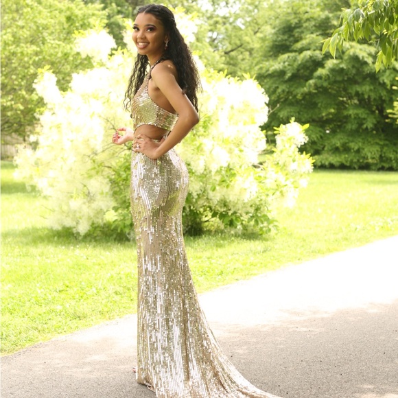 green emerald velvet dress Buy dress style  55272 designed by SherriHill